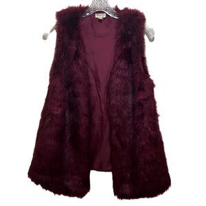 Decree vest faux fur pockets burgundy boho shabby chic Medium